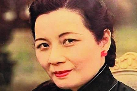 揭秘蒋介石夫人宋美龄的另一身份或是美国间谍
