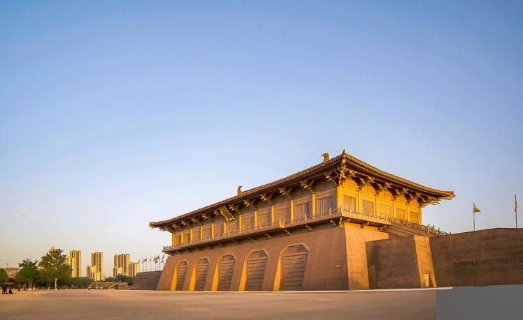 从盛唐的全世界路过大明宫是世界上最具规模的砖木宫殿群,面积相当于
