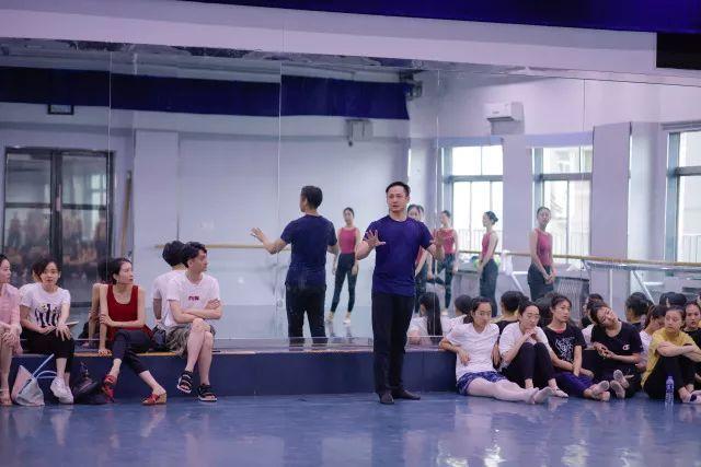 2023年6月25日,西安音乐学院舞蹈系很荣幸的邀请到了中央芭蕾舞团李俊