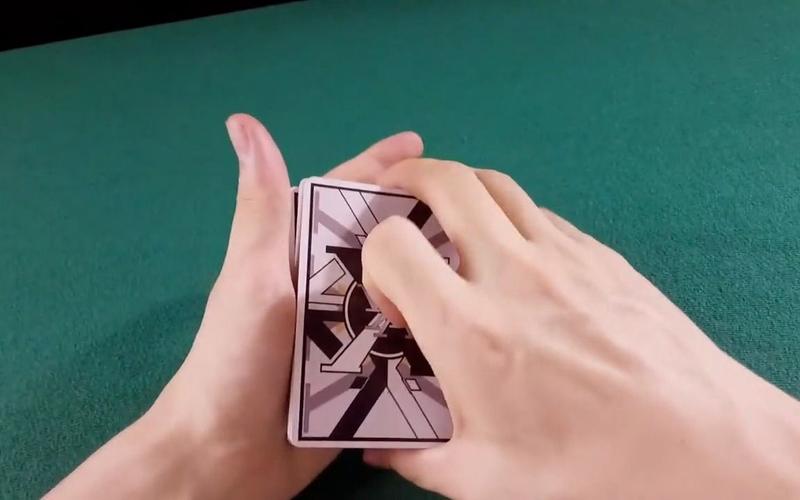 【纸牌魔术】摆动旋转切!
