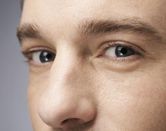 男人眼睛的面相图解男人眼面相怎么看1,双眼皮的男人感情丰富双眼皮的