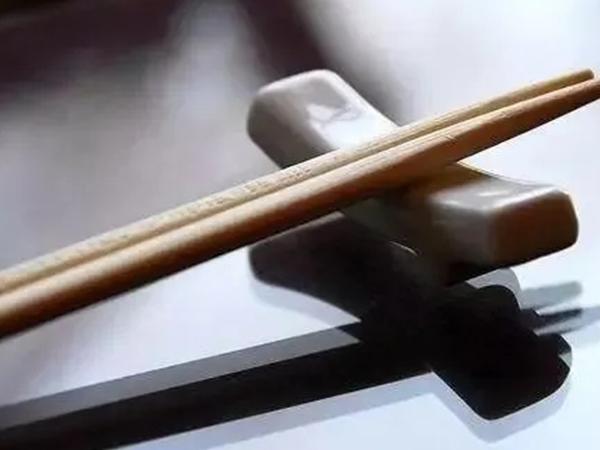 孕妇用一根筷子就能测男女详细操作步骤赶紧记下来