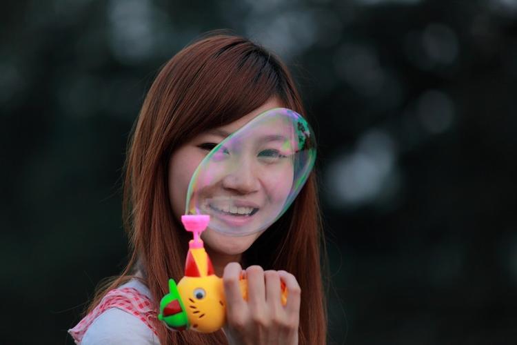 广州东山湖人像外拍活动--吹泡泡的女孩(子茹)