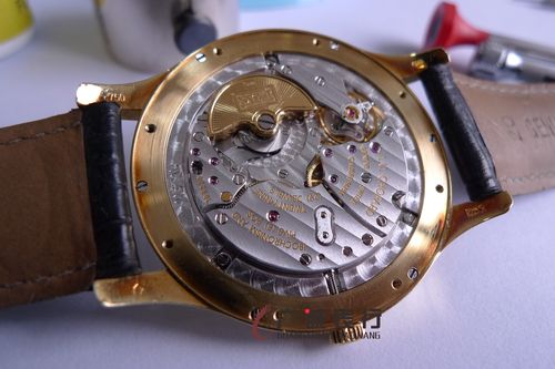 杭州萧邦手表维修售后珍珠陀机芯手表如何清洗保养