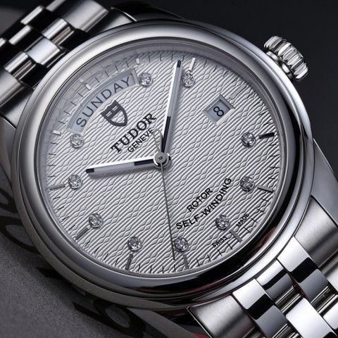 手表品牌  帝舵是定位于进阶级腕表,其价格定位亲民,品质也是非常有