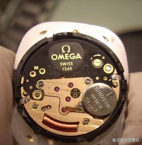 今天来维修保养一块欧米茄碟飞系列的男士手表,这块手表是一个粉丝拿