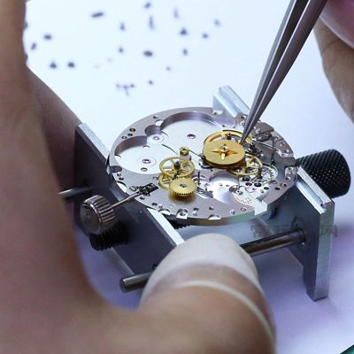 成都名表维修依波表罗西尼表专修售后手表保养机械表洗油换电池