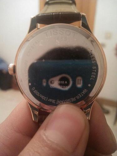 京东上入手了一块天梭t063610a手表发票保修卡啥都没有是真的么?